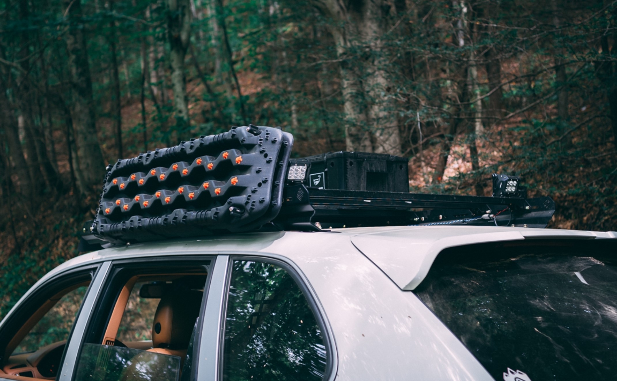 Heavy duty modular roof rack system for the 1st Generation Cayenne & Touareg (2002- 2010)